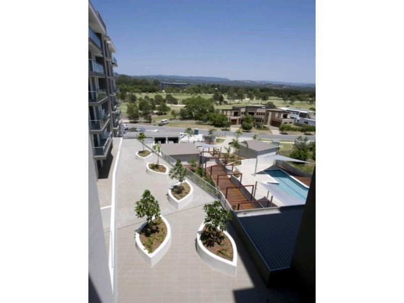 135 Lakelands Drive, Merrimac QLD 4226