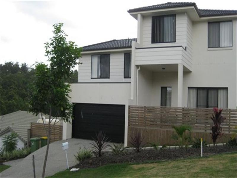 Pacific Pines QLD 4211