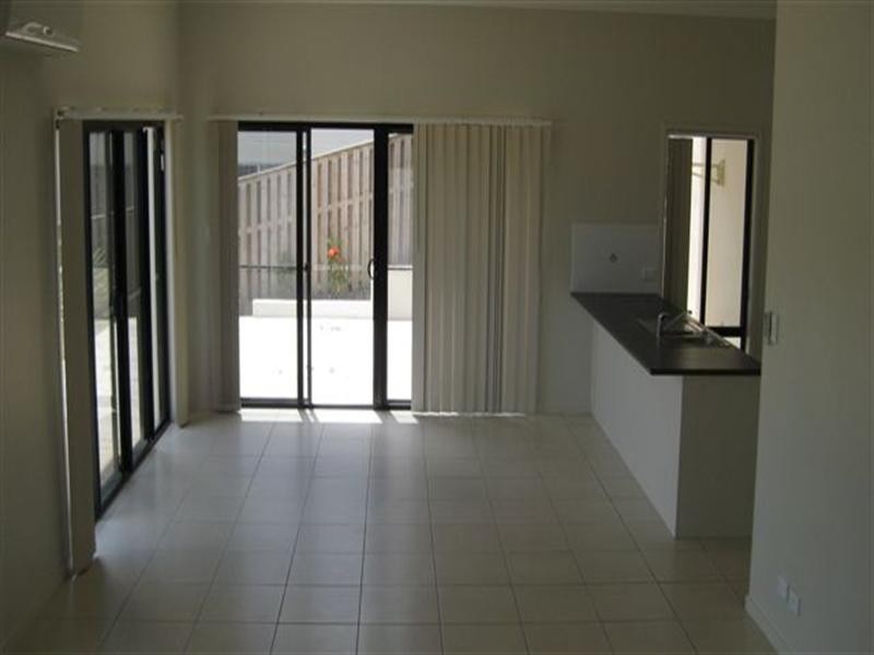 Pacific Pines QLD 4211