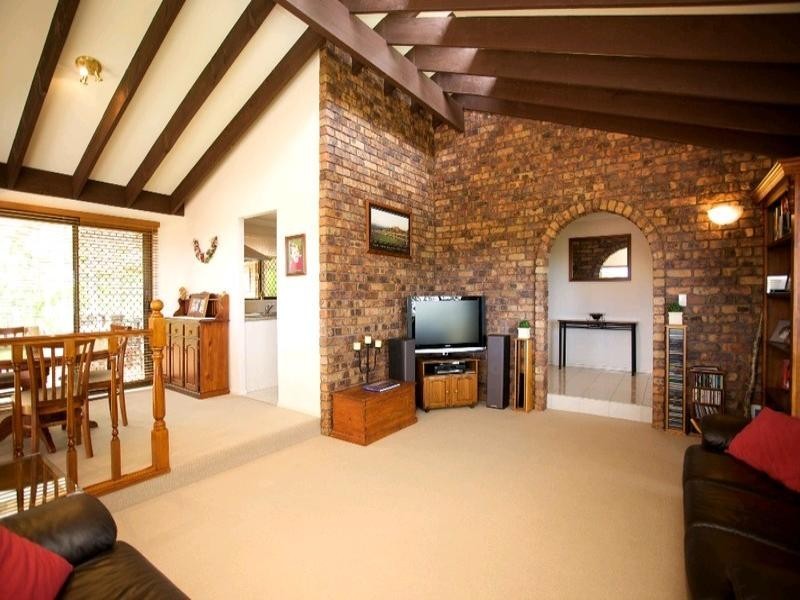 22 Pomona Court, Helensvale QLD 4212