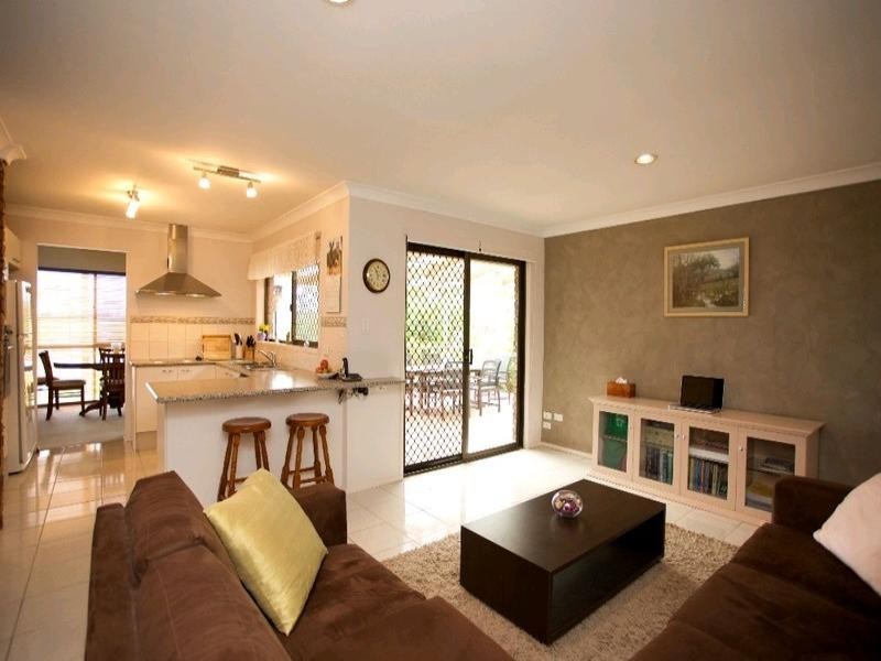 22 Pomona Court, Helensvale QLD 4212