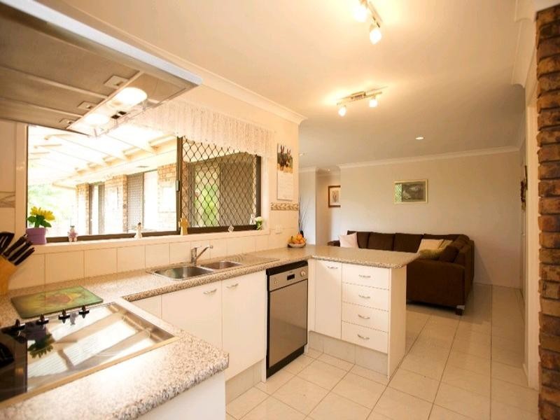 22 Pomona Court, Helensvale QLD 4212