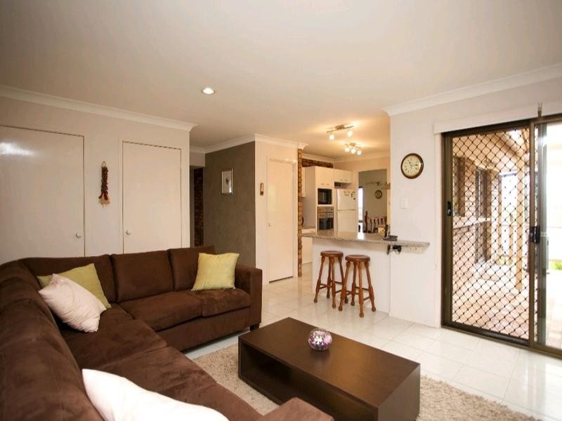 22 Pomona Court, Helensvale QLD 4212