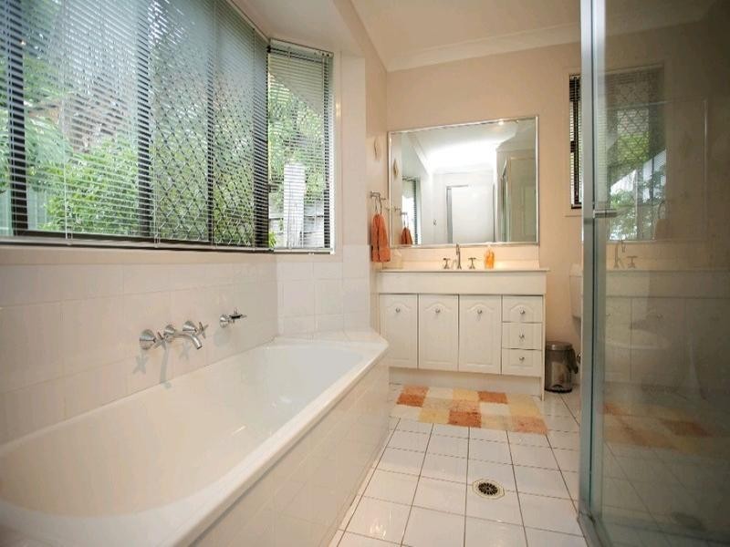 22 Pomona Court, Helensvale QLD 4212