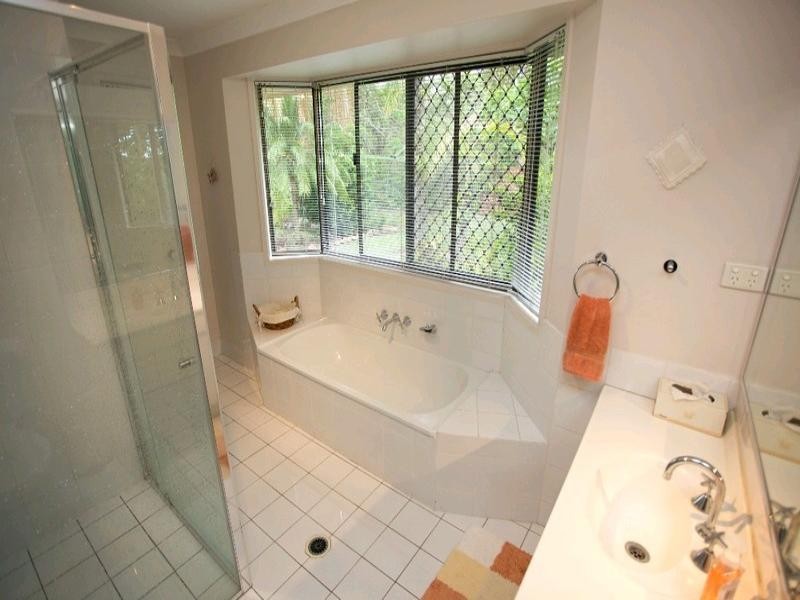 22 Pomona Court, Helensvale QLD 4212