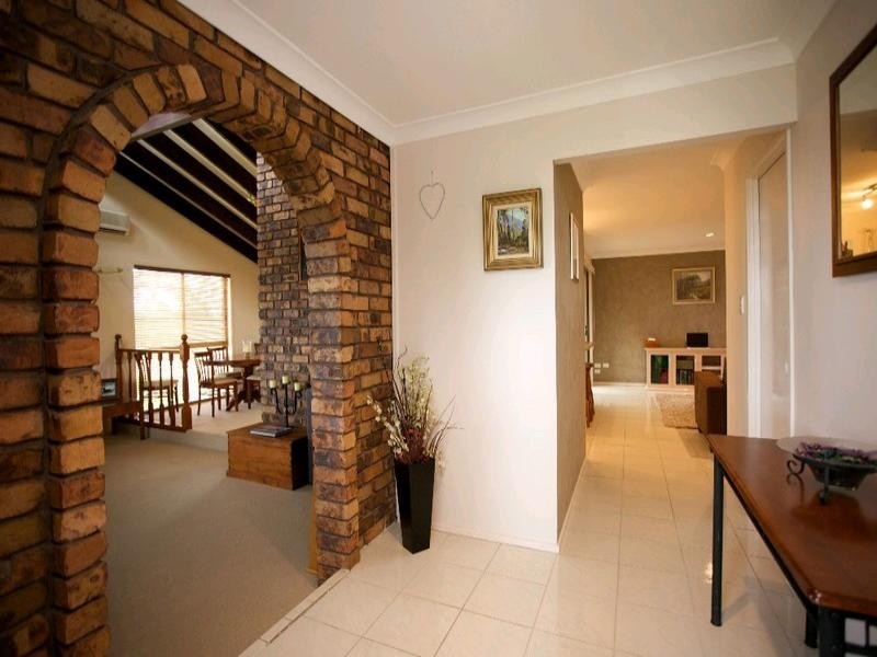 22 Pomona Court, Helensvale QLD 4212