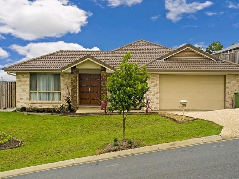 25 Sangster Crescent, Pacific Pines QLD 4211