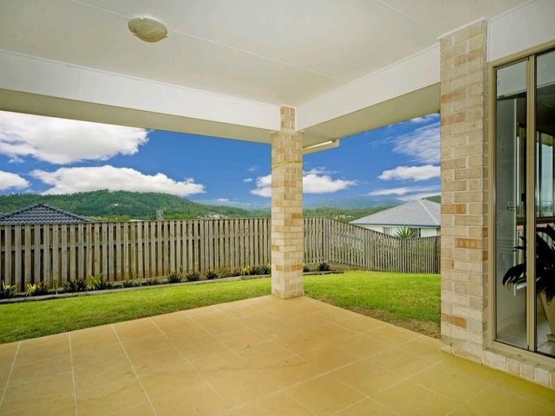 25 Sangster Crescent, Pacific Pines QLD 4211