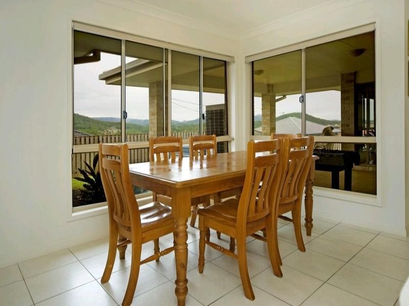 25 Sangster Crescent, Pacific Pines QLD 4211