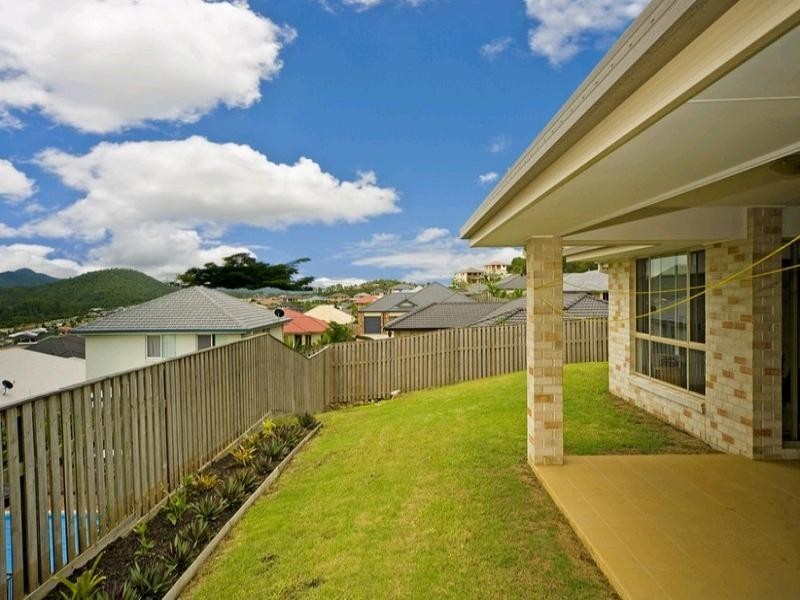 25 Sangster Crescent, Pacific Pines QLD 4211