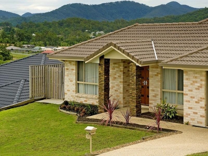 25 Sangster Crescent, Pacific Pines QLD 4211