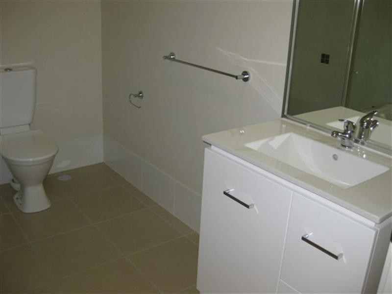 Pacific Pines QLD 4211