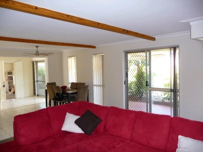 1 McCleary Street, Sorrento QLD 4217