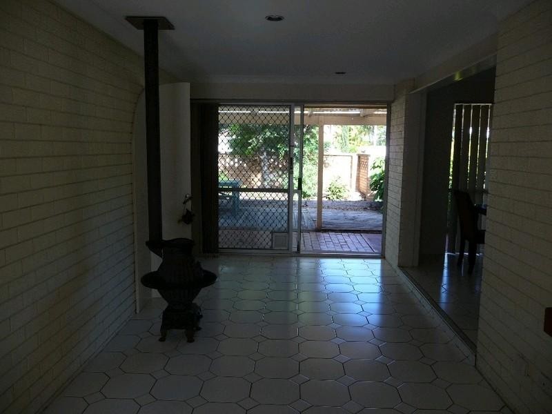 1 McCleary Street, Sorrento QLD 4217