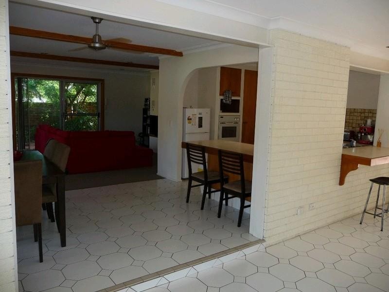 1 McCleary Street, Sorrento QLD 4217