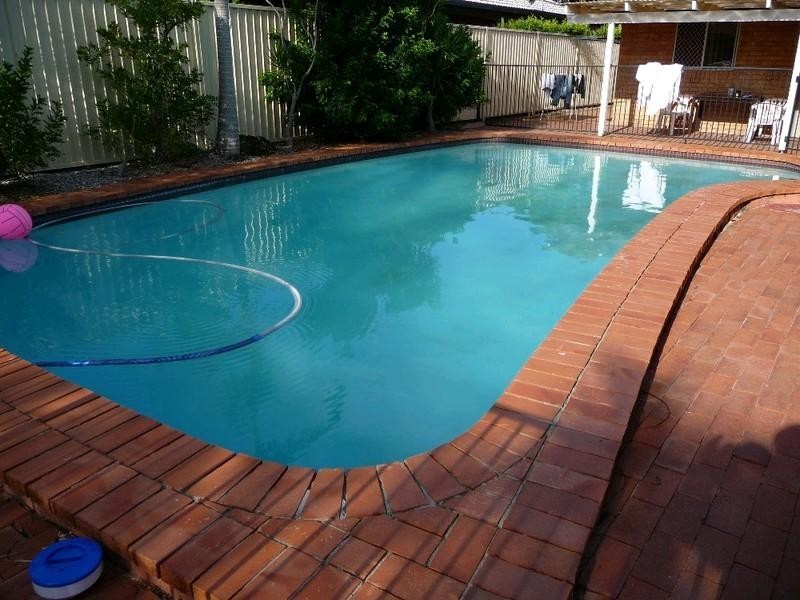 1 McCleary Street, Sorrento QLD 4217