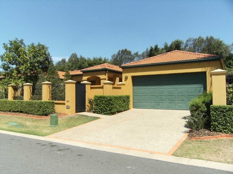 3297 Palladian Drive, Hope Island QLD 4212