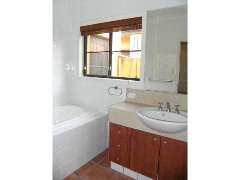 3297 Palladian Drive, Hope Island QLD 4212