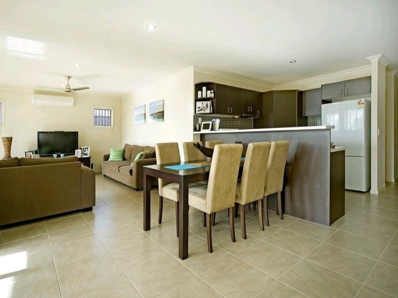 9 Codrington Circuit, Pacific Pines QLD 4211