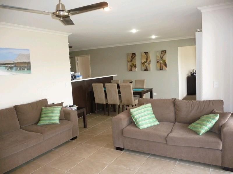9 Codrington Circuit, Pacific Pines QLD 4211