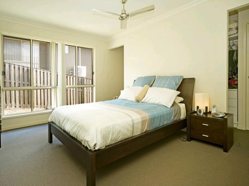 9 Codrington Circuit, Pacific Pines QLD 4211