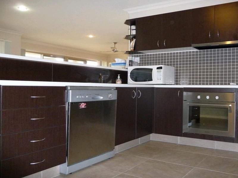 9 Codrington Circuit, Pacific Pines QLD 4211