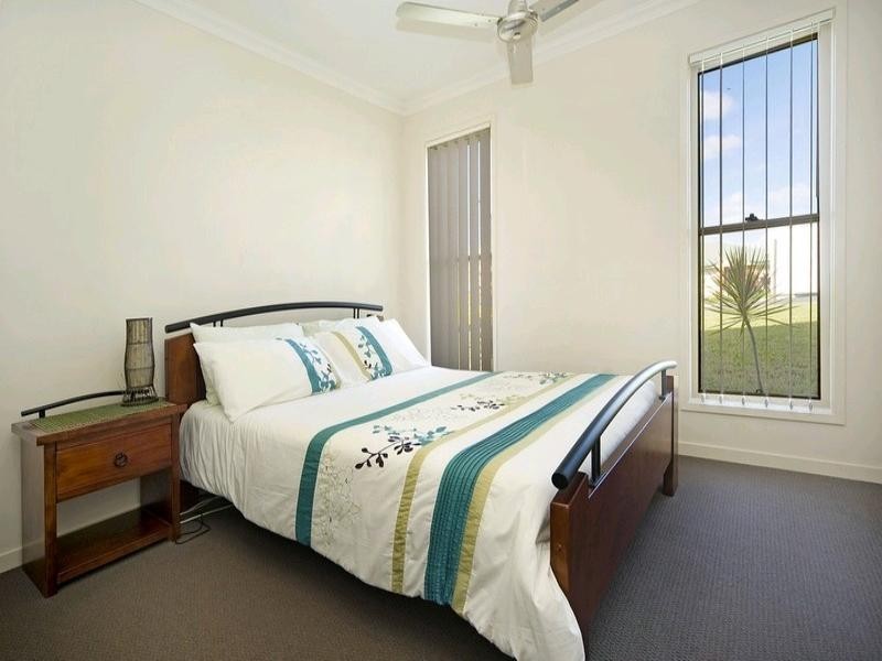 9 Codrington Circuit, Pacific Pines QLD 4211