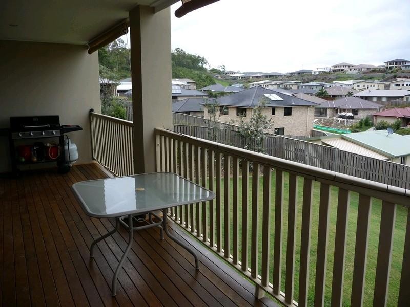 9 Codrington Circuit, Pacific Pines QLD 4211