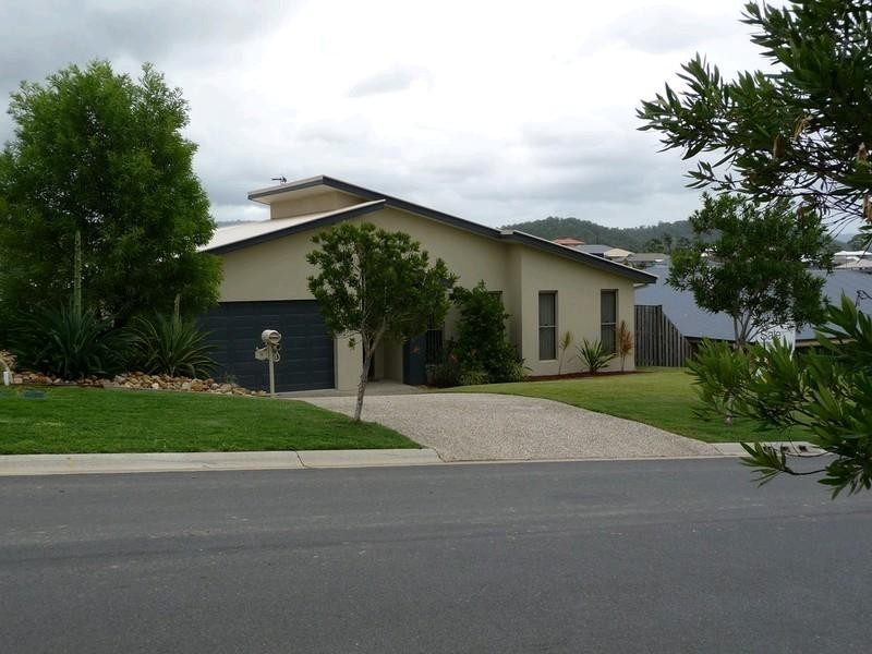 9 Codrington Circuit, Pacific Pines QLD 4211