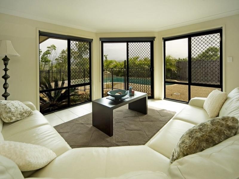 19 Hillary Circuit, Pacific Pines QLD 4211