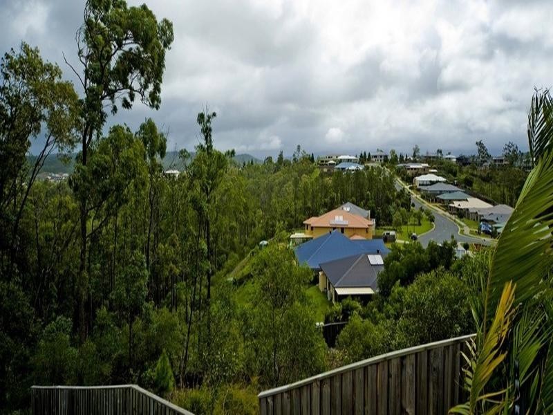 19 Hillary Circuit, Pacific Pines QLD 4211