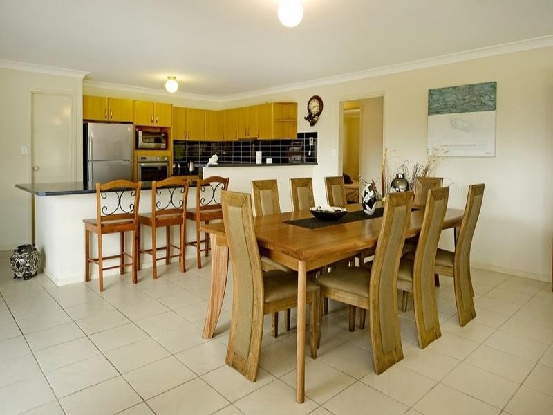 19 Hillary Circuit, Pacific Pines QLD 4211