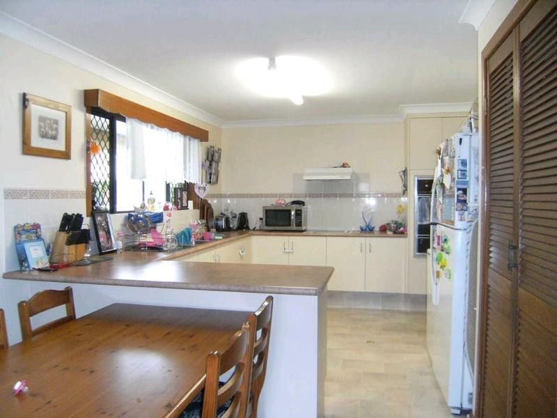 68 Parkes Drive, Helensvale QLD 4212