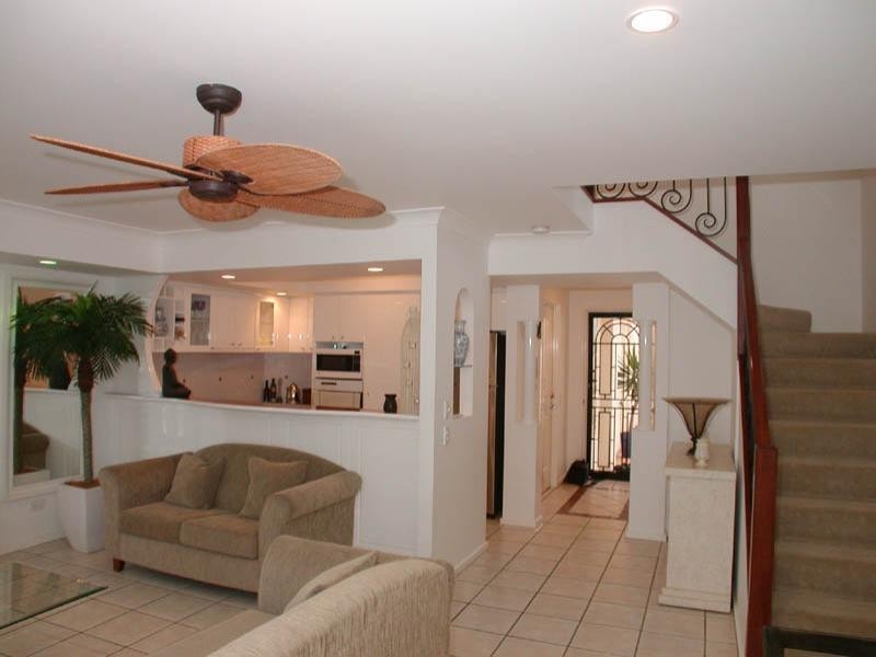 70/60 Caseys Road, Hope Island QLD 4212