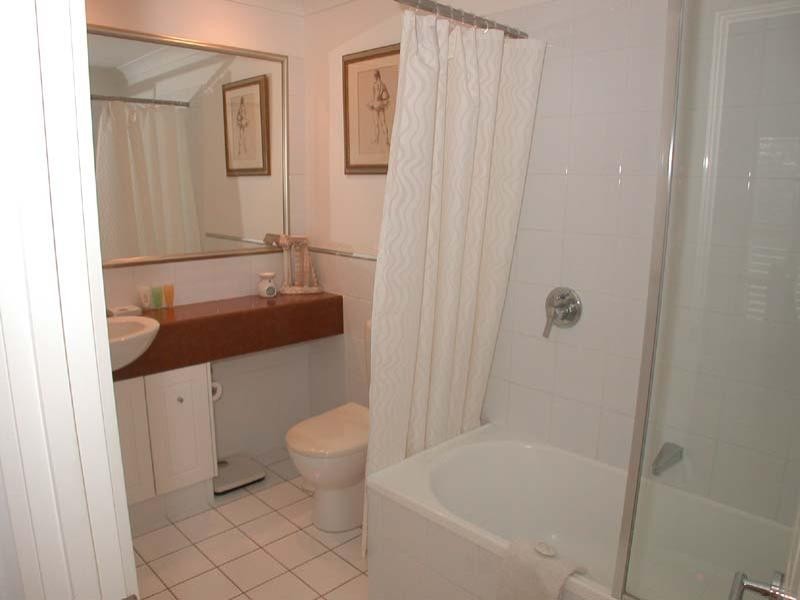 70/60 Caseys Road, Hope Island QLD 4212