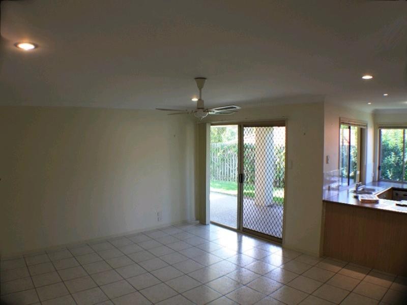 5 Greensborough Crescent, Parkwood QLD 4214