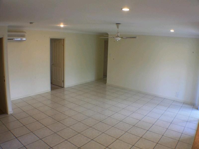 5 Greensborough Crescent, Parkwood QLD 4214