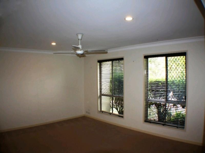 5 Greensborough Crescent, Parkwood QLD 4214