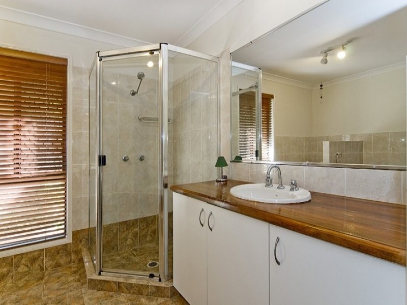 16 Morwell Court, Helensvale QLD 4212