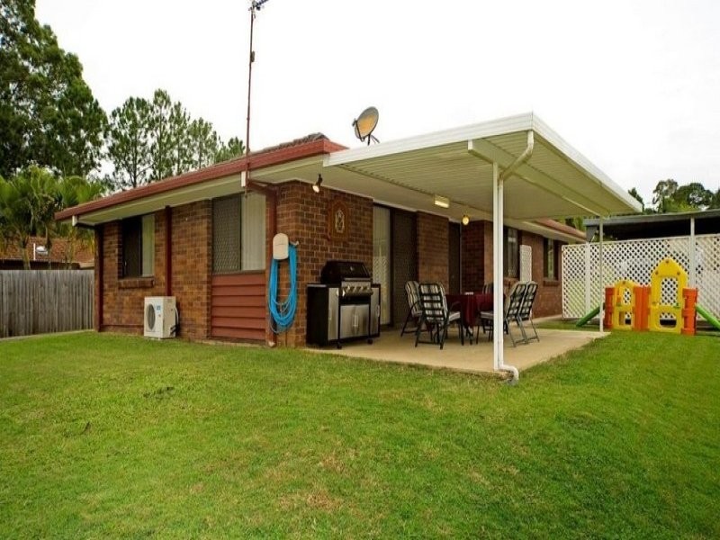 33 Balfour Crescent, Highland Park QLD 4211