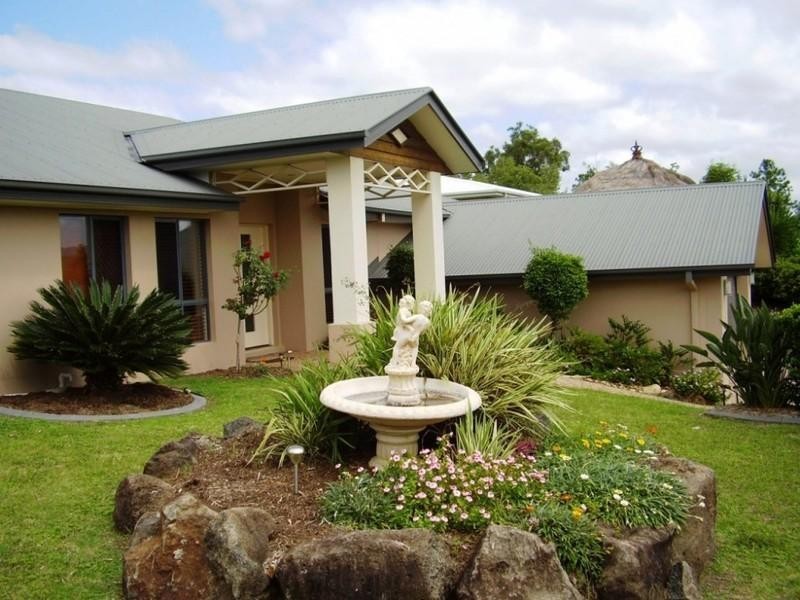 11 Augustus Street, Pacific Pines QLD 4211