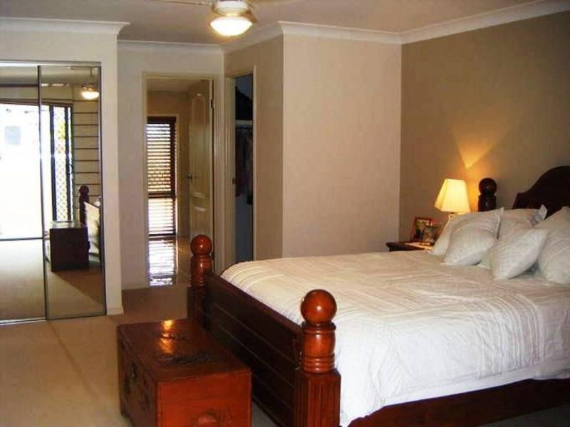 11 Augustus Street, Pacific Pines QLD 4211