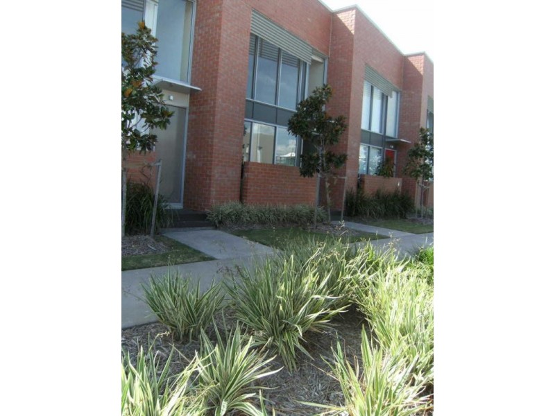 10 Little Blue Lane, Varsity Lakes QLD 4227