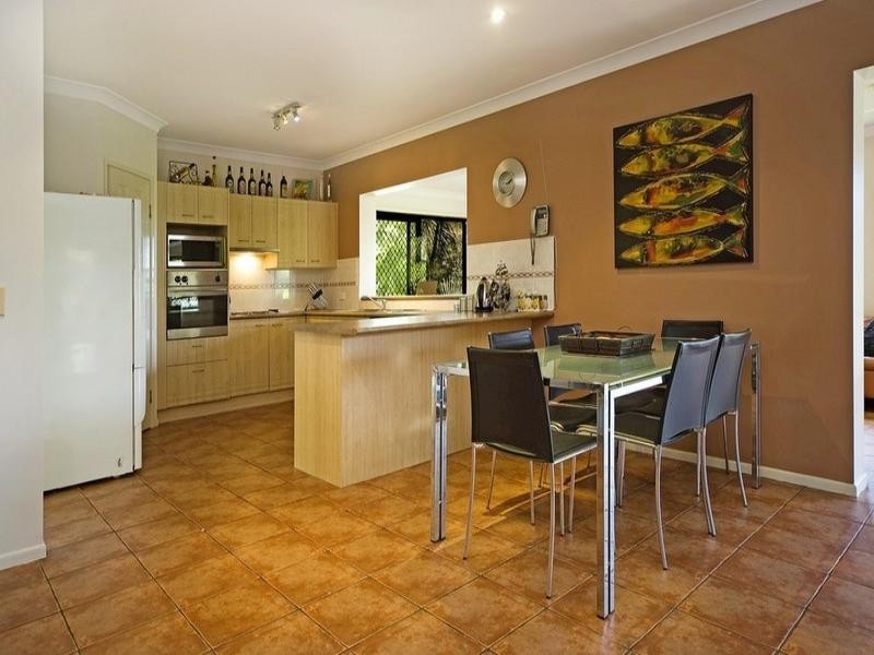 10 O’Brien Court, Arundel QLD 4214