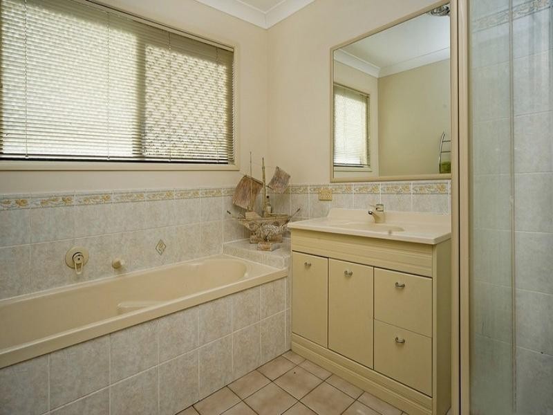 10 O’Brien Court, Arundel QLD 4214