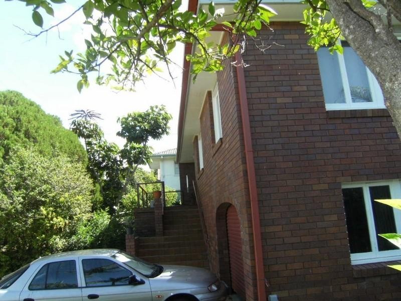 63 Eugaree Street, Southport QLD 4215