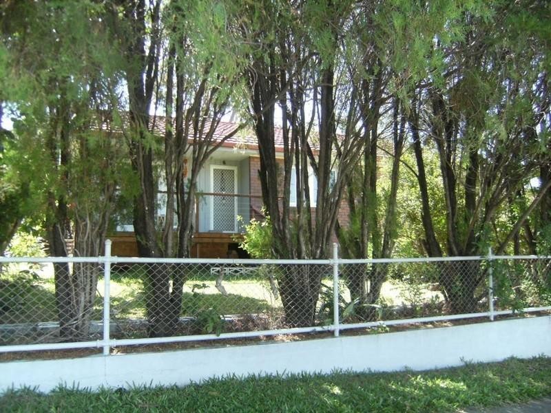 63 Eugaree Street, Southport QLD 4215