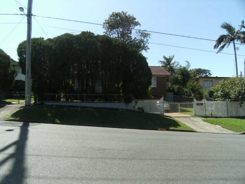 63 Eugaree Street, Southport QLD 4215