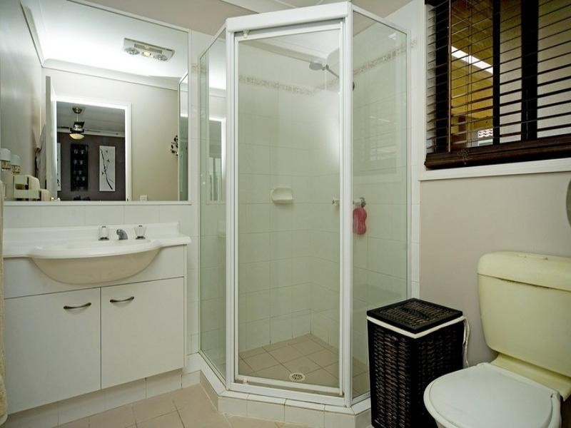 36 Marble Arch Place, Arundel QLD 4214