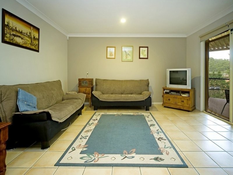 19 Kite Circuit, Arundel QLD 4214